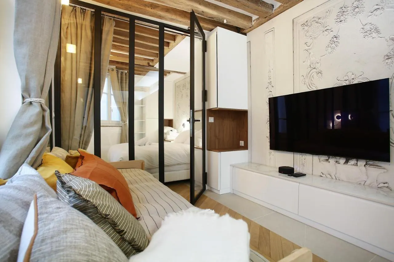 Apartment Le Marais By Studio Prestige Paris
