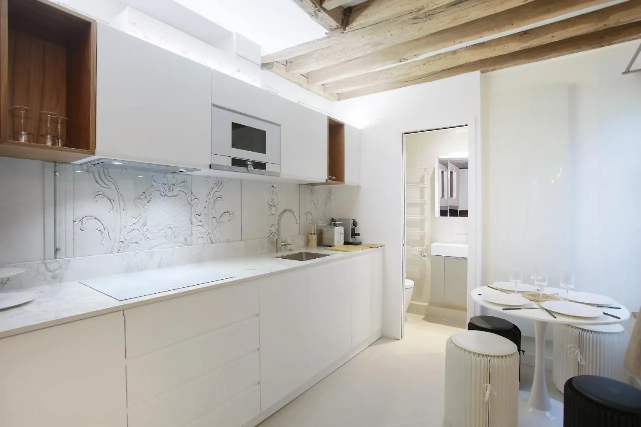 Apartment Le Marais By Studio Prestige Paris