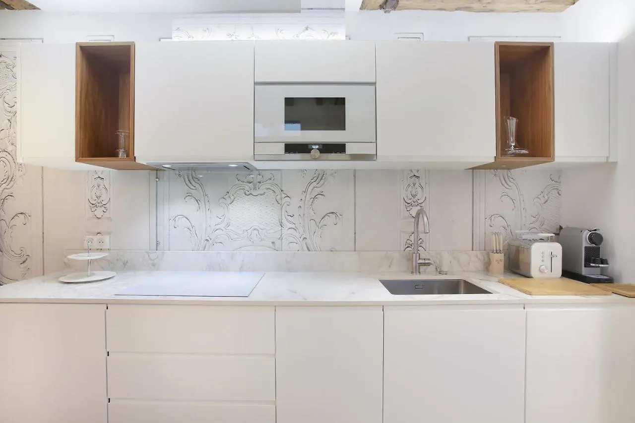 Apartment Le Marais By Studio Prestige Paris France